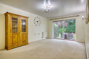 Lounge/Diner- click for photo gallery